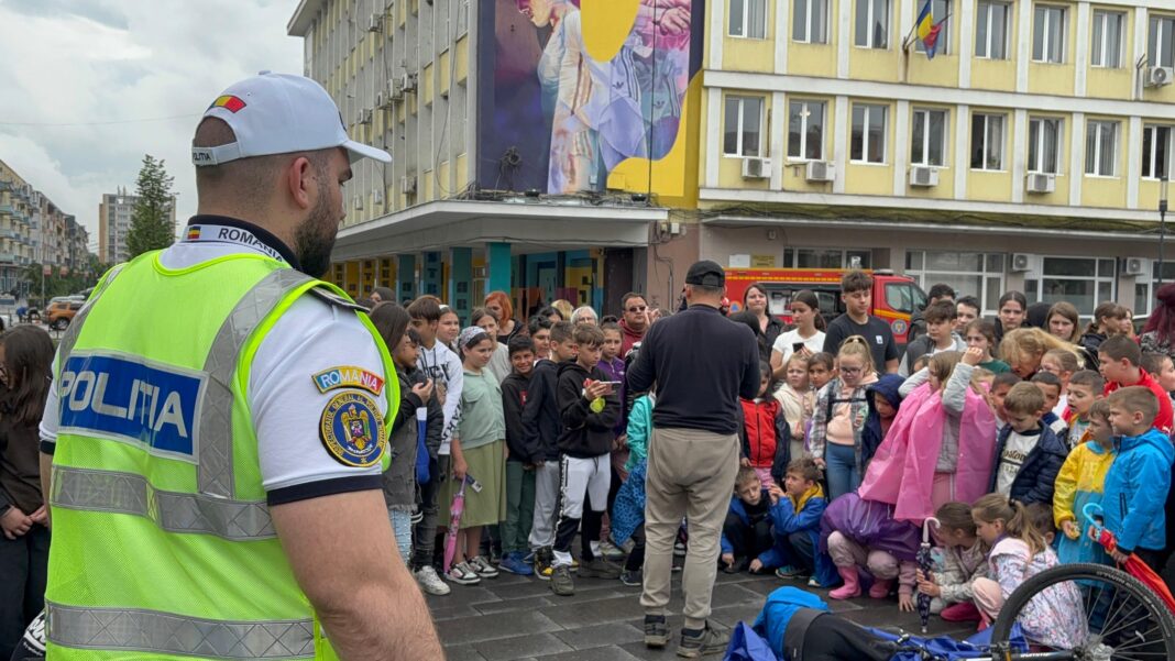 POLIȚIȘTII AU ÎNCHEIAT „SĂPTĂMÂNA NAȚIONALĂ A SIGURANȚEI RUTIERE”