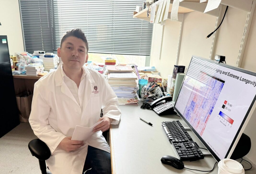 DESPRE IMPORTANȚA EDUCAȚIEI ÎN ȘCOLI LIVIU ARON, ABSOLVENT AL C.N. DECEBAL, FACE ISTORIE ÎN ȘTIINȚĂ LA NIVEL MONDIAL