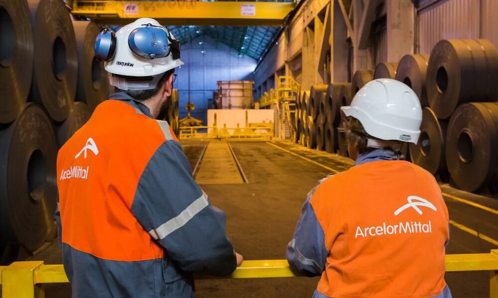ARCELORMITTAL HUNEDOARA ÎȘI SUSPENDĂ DIN NOU PRODUCȚIA APROXIMATIV 500 DE ANGAJAȚI INTRĂ ÎN ȘOMAJ TEHNIC DIN 5 SEPTEMBRIE