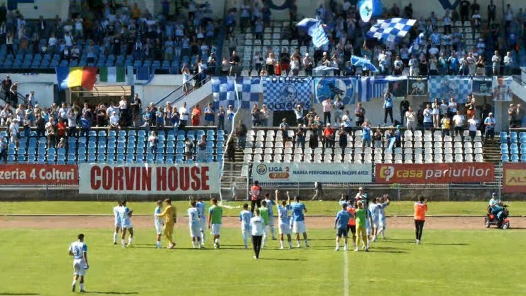 CENTRARE DE GOL DIN RABONA A LUI ALEXANDRU NEACȘA PE STADIONUL DIN HUNEDOARA CORVINUL HUNEDOARA – CSC DUMBRĂVIȚA 3 – 1, CORBII RĂMÂN LIDERI ÎN LIGA 2 CU 19 PUNCTE