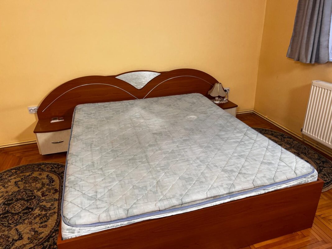 De la murdar la fresh: transformarea spectaculoasă a unei saltele!