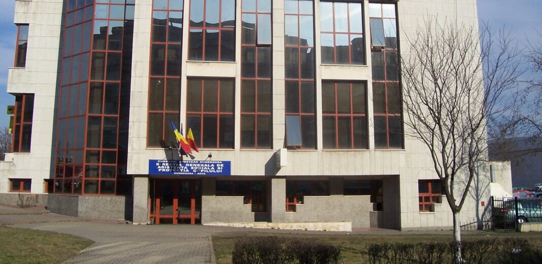 CERERE MICĂ, OFERTĂ MARE