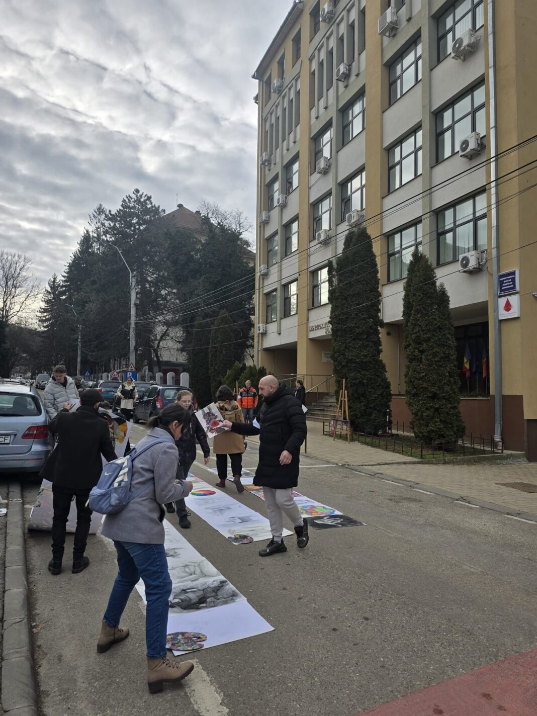 FLASH MOB ÎN FAȚA INSPECTORATULUI ȘCOLAR