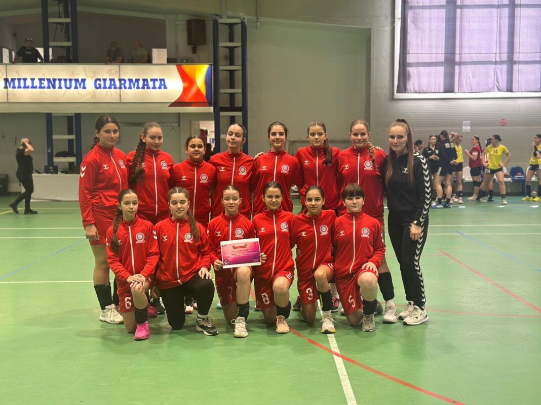HANDBALISTELE DE LA CSS HUNEDOARA MERG MAI DEPARTE JUNIOARELE IV DE LA CSS HUNEDOARA AU TERMINAT PE LOCUL IV FAZA REGIONALĂ DE HANDBAL RO5