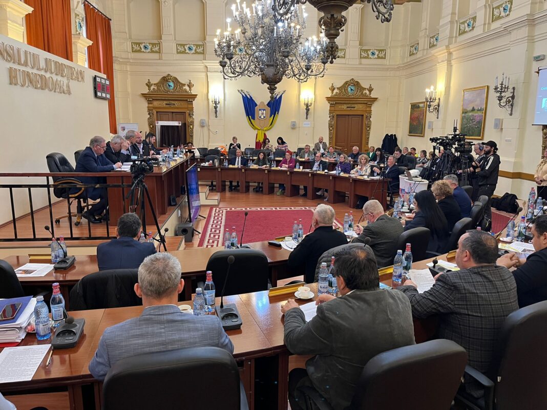 BUGETUL JUDEȚULUI HUNEDOARA A FOST VOTAT ASTĂZI