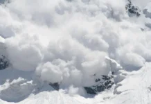 ALERTA ÎN RETEZAT – PERICOL MAJOR DE AVALANȘE TEMPERATURI ÎN CREȘTERE ȘI UN NOU VAL DE FRIG CRESC EXPONENȚIAL RISCUL DE PRĂBUȘIRE A ZĂPEZII PE PANTELE MONTANE