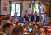 VIITORUL A ÎNCEPUT DEJA: REGIUNEA VEST INTRĂ ÎNTR-O NOUĂ ETAPĂ DE DEZVOLTARE ȘI MODERNIZARE STRATEGIA CONDUSĂ DE LAURENȚIU NISTOR PREGĂTEȘTE DIGITALIZAREA, MOBILITATEA VERDE