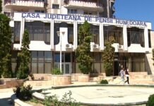 PENSIONARII DIN VALEA JIULUI AU ASALTAT CU CERERI CASA DE PENSII