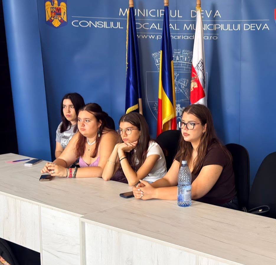 TINERII DIN DEVA, TOT MAI IMPLICAȚI ÎN DEZVOLTAREA COMUNITĂȚII