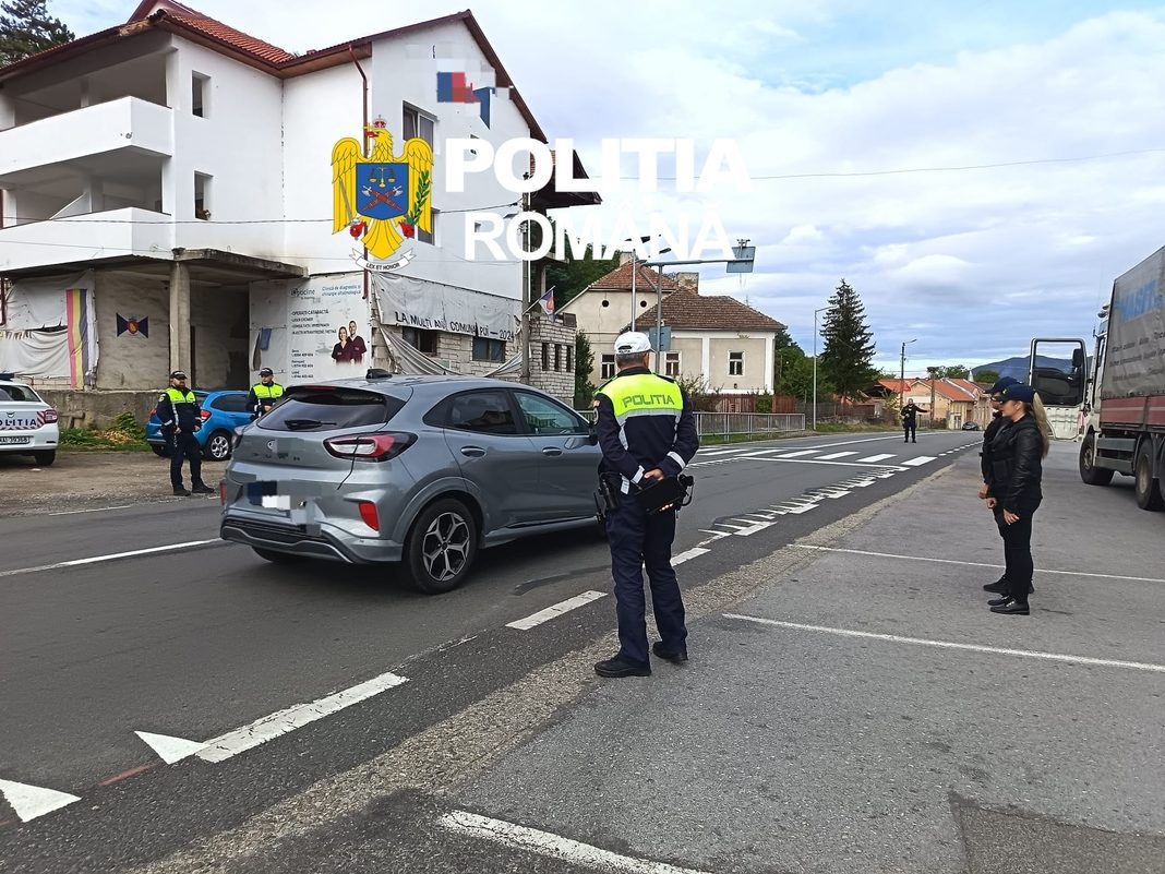 ACȚIUNE A POLIȚIȘTILOR PENTRU COMBATEREA MIGRAȚIEI ILEGALE ÎN JUDEȚUL HUNEDOARA