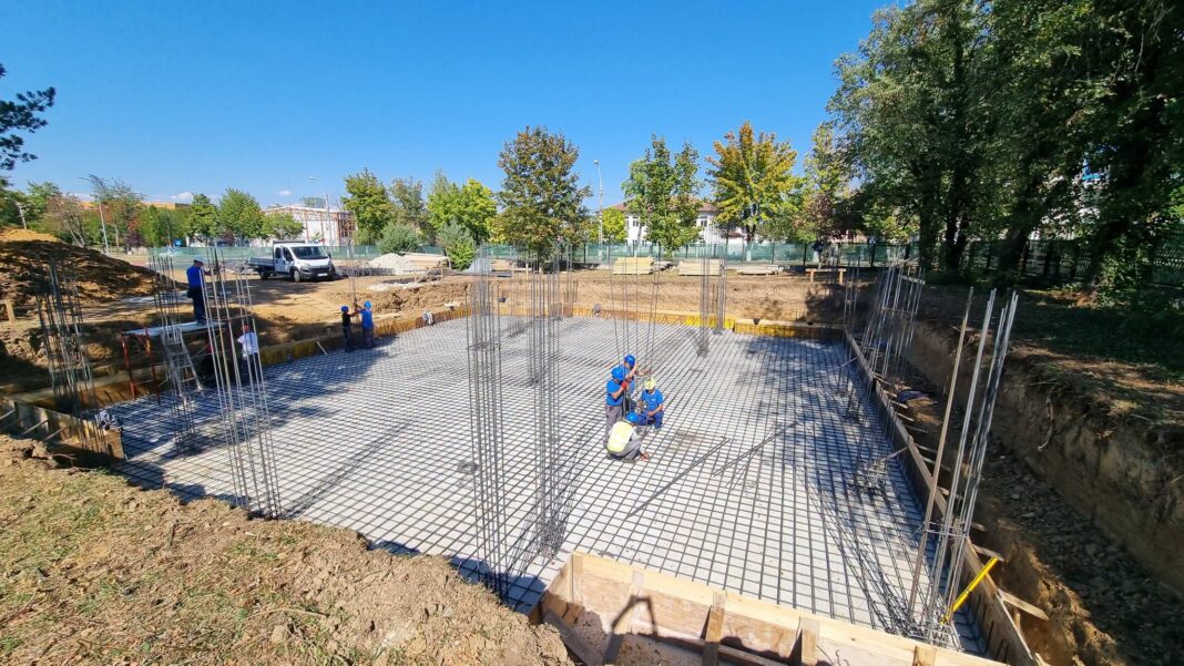 La Hunedoara, locuințe noi pentru cei care ne salvează viețile