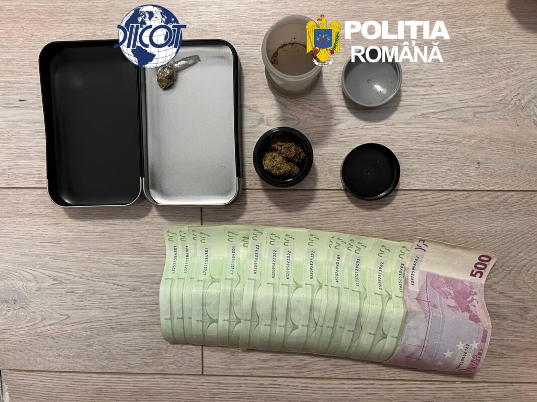AU CONTINUAT SĂ FACĂ TRAFIC DE DROGURI
