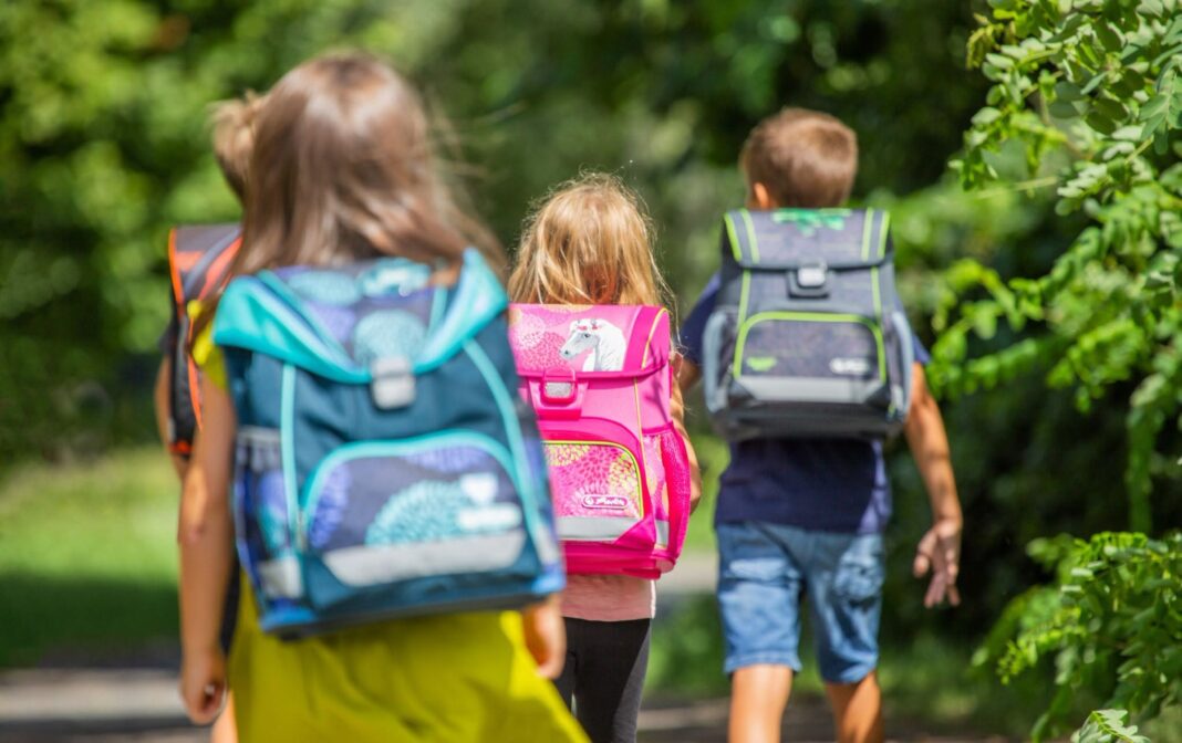 IMPORTANT PENTRU FAMILIILE CU COPII DE VÂRSTĂ ȘCOLARĂ, CARE BENEFICIAZĂ DE VENIT MINIM DE INCLUZIUNE!